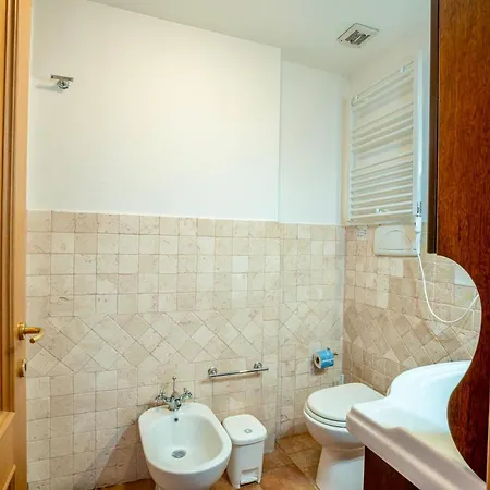 Surrounded By Greenery With Swimming Pool In * Sorano (Grosseto)