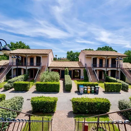 Surrounded By Greenery With Swimming Pool In Sorano *