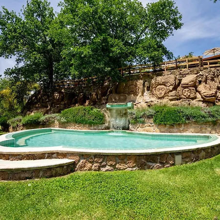 Surrounded By Greenery With Swimming Pool In 3* Sorano (Grosseto)