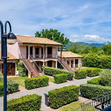 Surrounded By Greenery With Swimming Pool In Sorano *